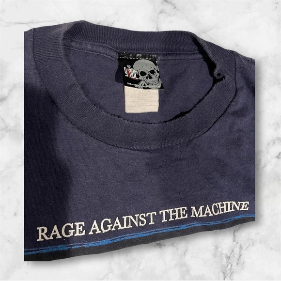 Band t-shirt. - Picture 3 of 3